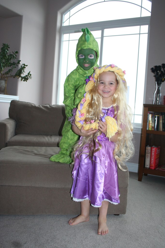 10-29-2011 halloween party_0006